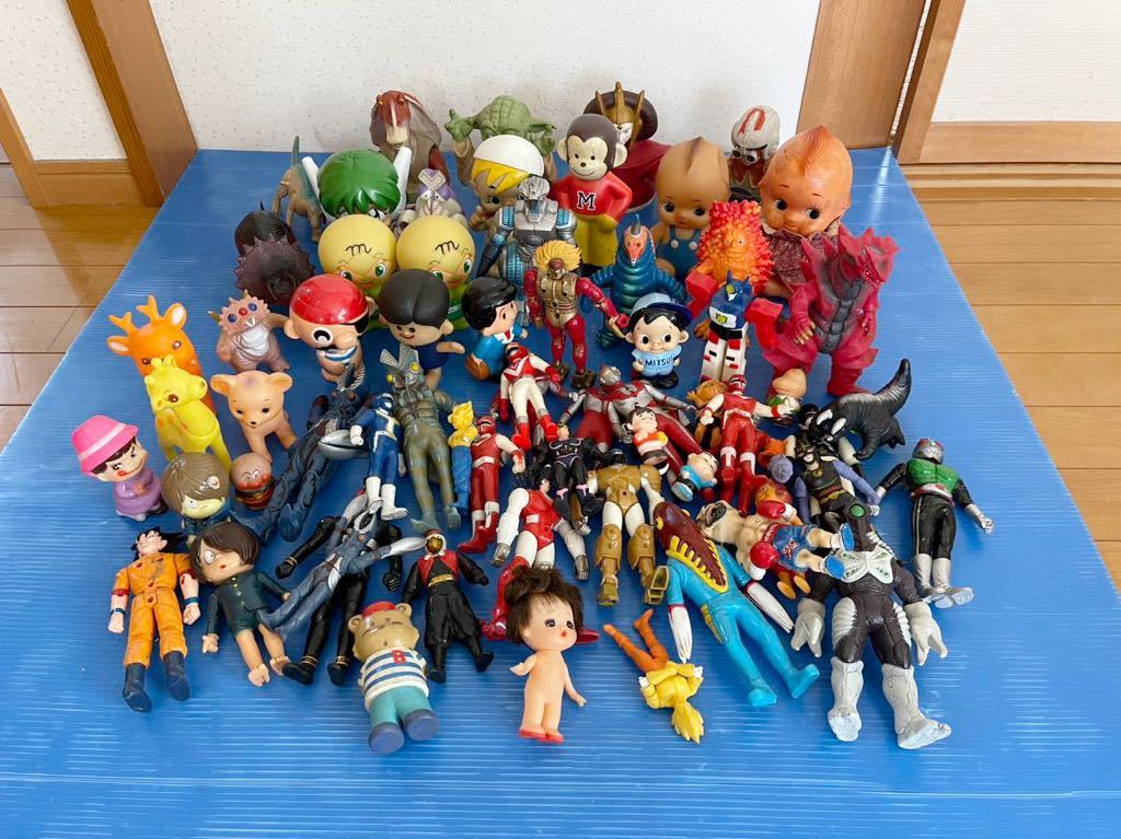 中古ソフビまとめ売り いろいろあり ドラゴンボール 怪獣 ウルトラマン 