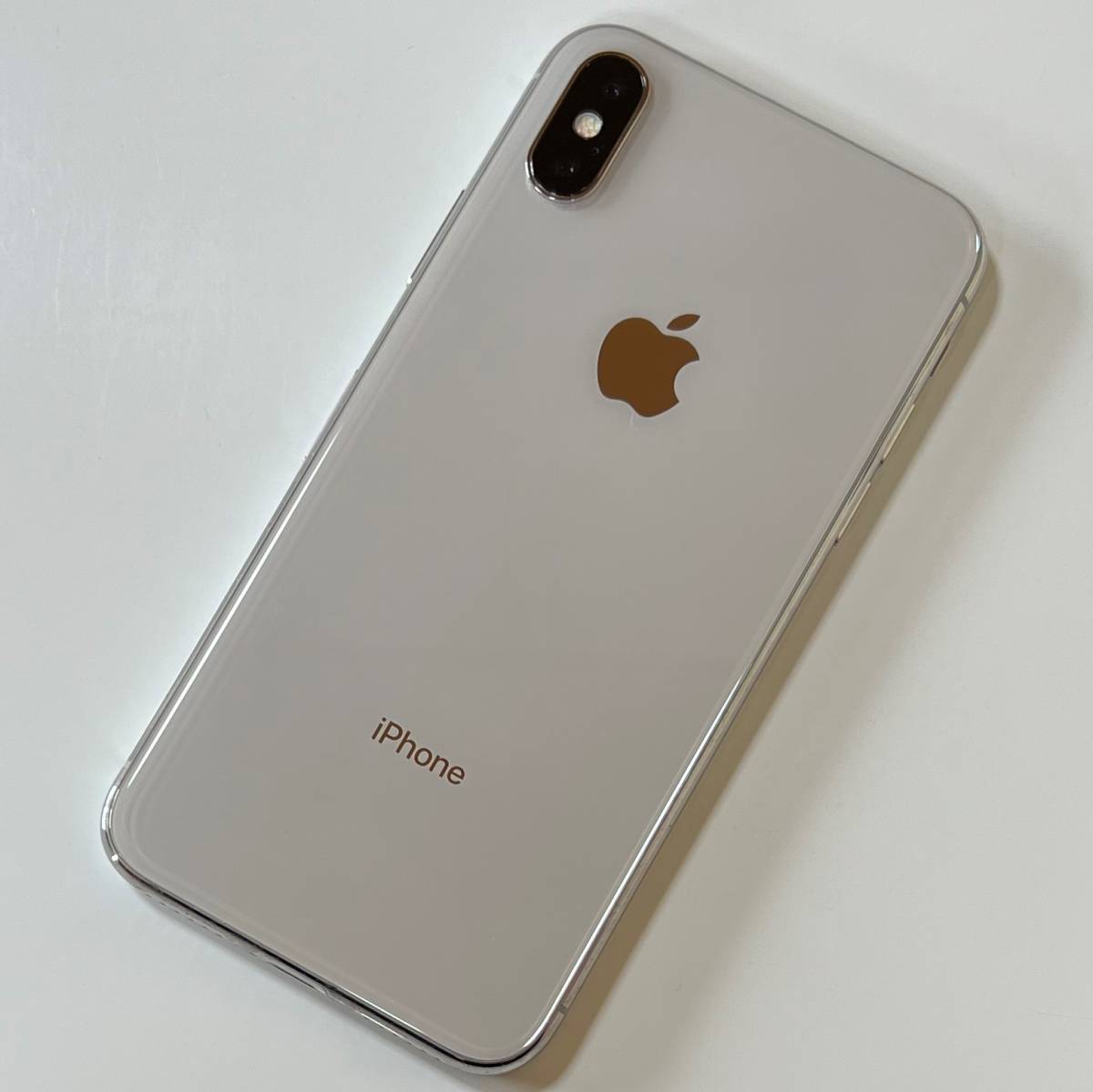 Apple SIMフリー iPhone X シルバー 256GB MQC22J/A iOS16.5 アク 