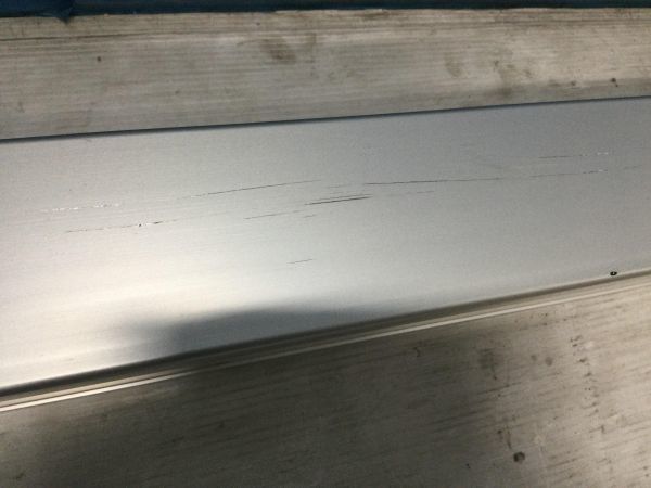 いすゞ中型 フォワード他 純正 アルミリアバンパー H3V【ISUZU刻印