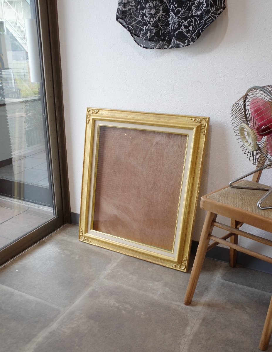 ○豪華な金色の木製額 油彩額 可愛い文様柄 ○豪華な金色