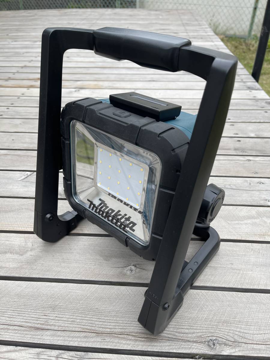マキタ Makita 充電式LEDスタンドライト 本体のみ 14.4V/18V ML805
