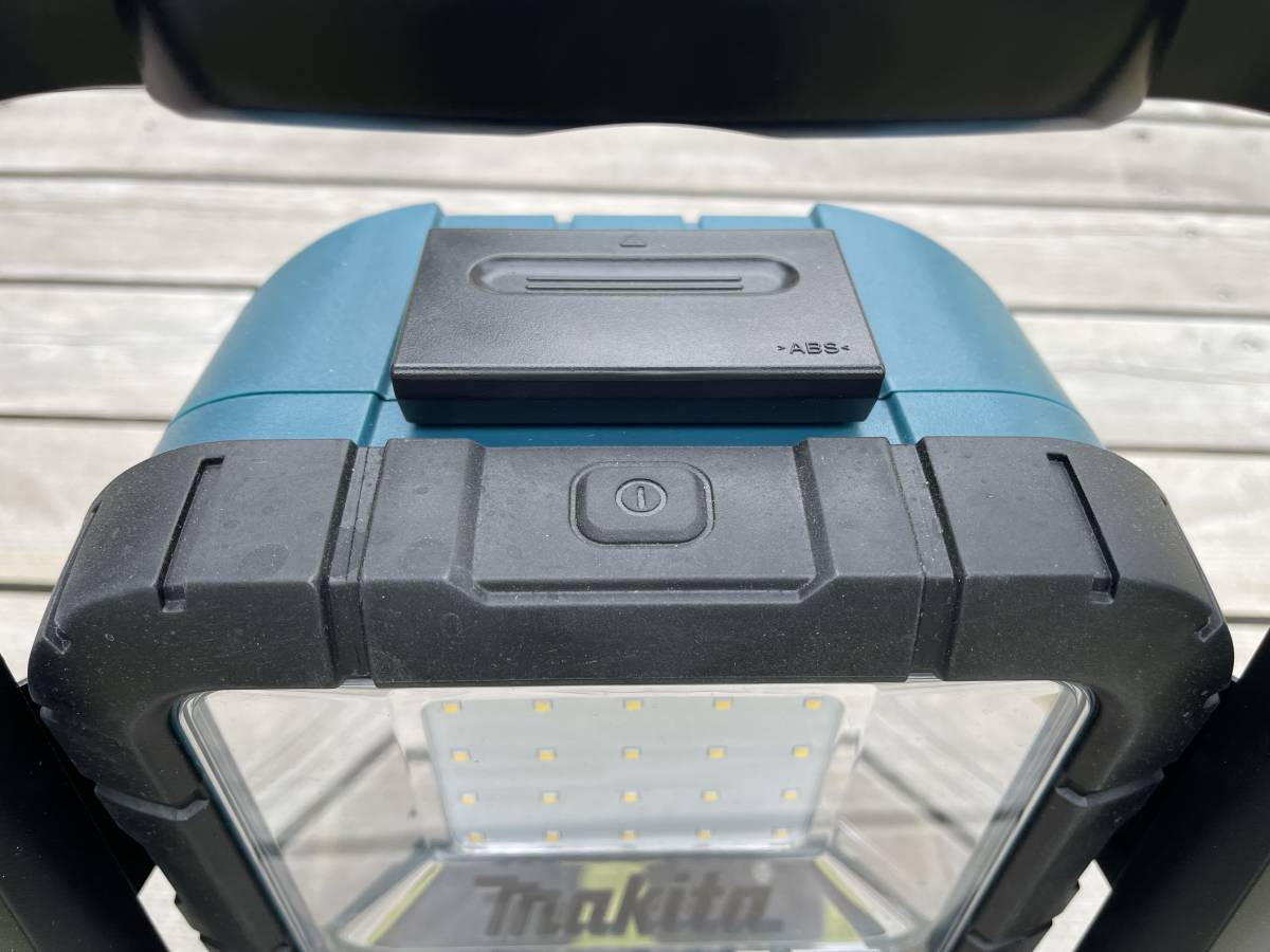 マキタ Makita 充電式LEDスタンドライト 本体のみ 14.4V/18V ML805