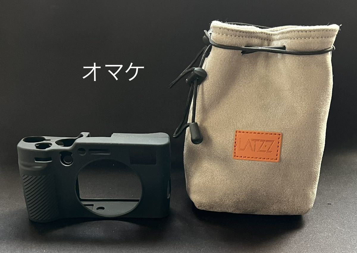 FUJIFILM X100V 中古美品 シルバー 箱・予備バッテリー他おまけ付き 