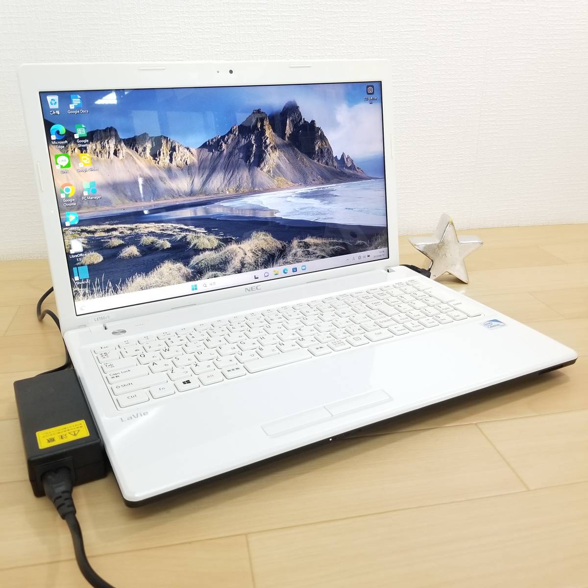 ☆美品☆新品SSD240GB/メモリ4GB/無線 Wi-Fi/Win11