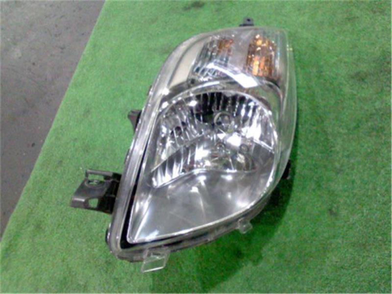 トヨタ 純正 ヴィッツ 《 NCP91 》 左ヘッドライト P70600-23003069