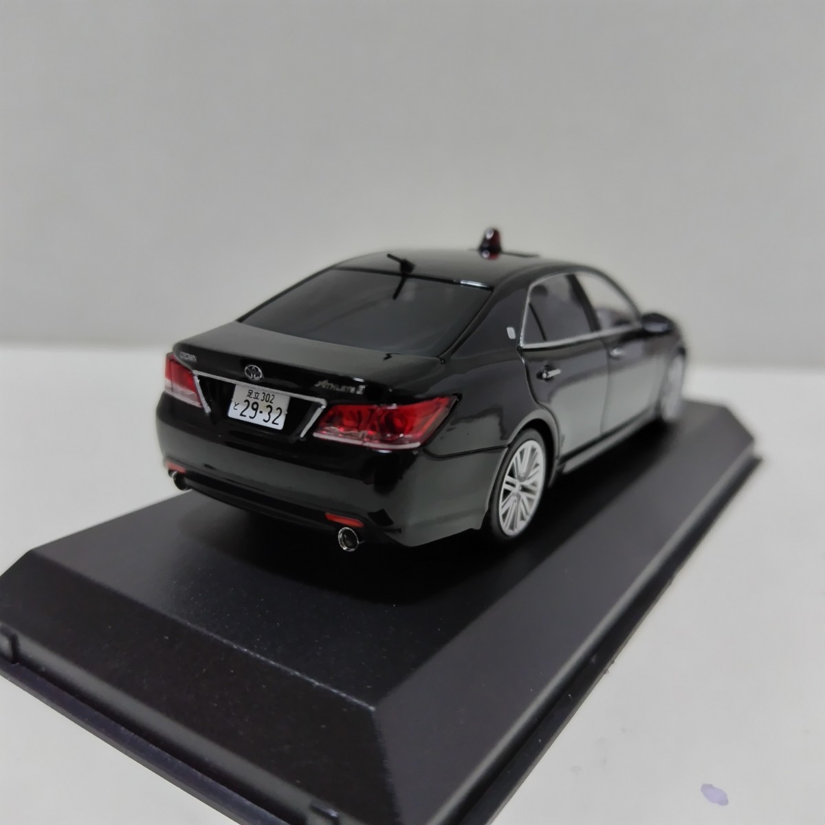 RAI'S 1/43 クラウンアスリート 2017 警視庁高速道路交通警察隊車両