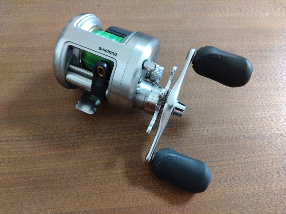 05 カルカッタ 51 左巻き カルカッタ 05 0 名機 リール レア商品