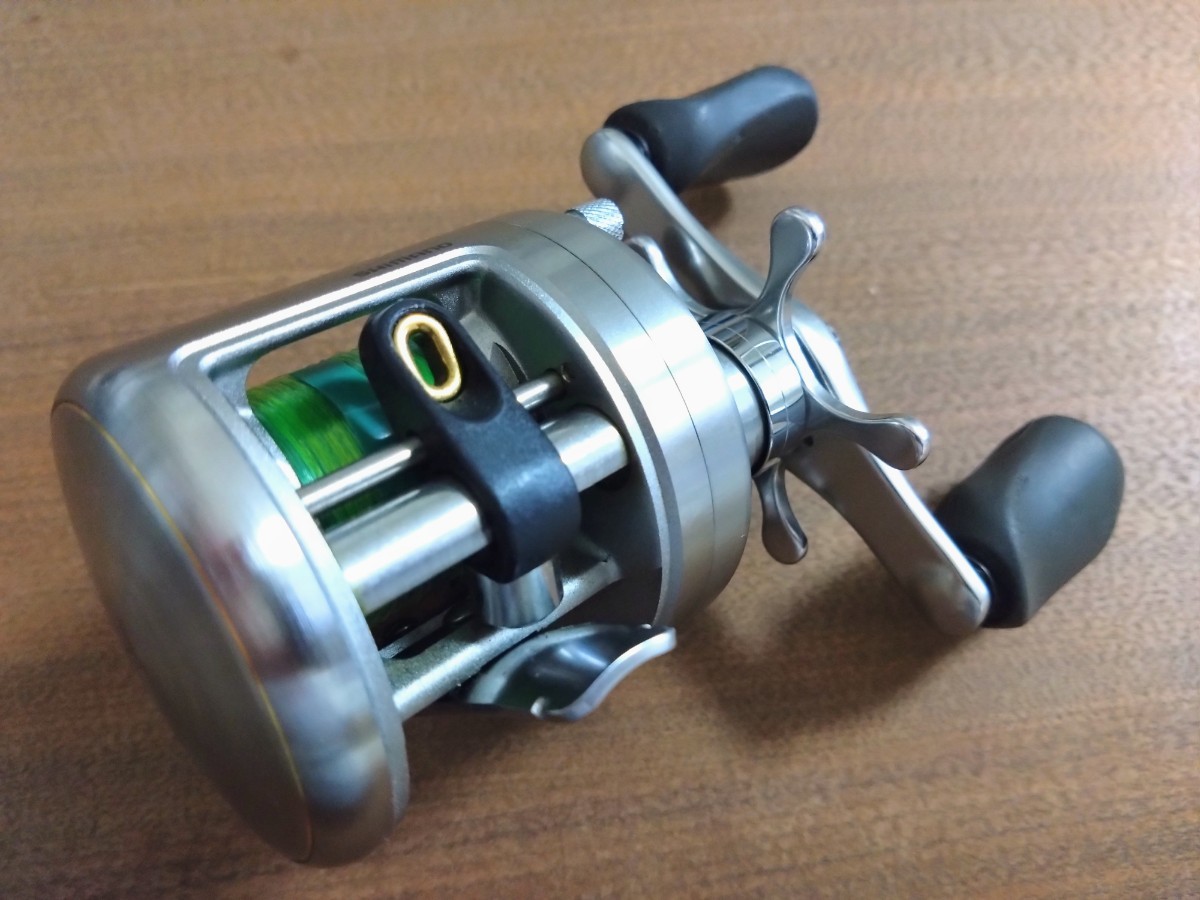 05 カルカッタ 51 左巻き カルカッタ 05 0 名機 リール レア商品