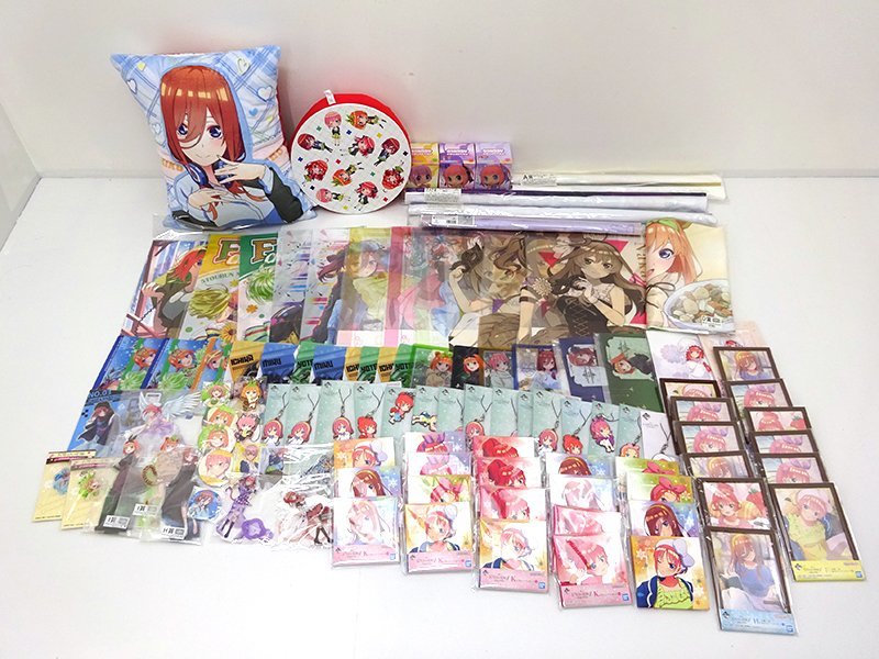 ★中古★五等分の花嫁 グッズ まとめ売りセット (クッション/ラバスト/アクキー/アクスタ/クリアポスター/タペストリー他)★【TY721】