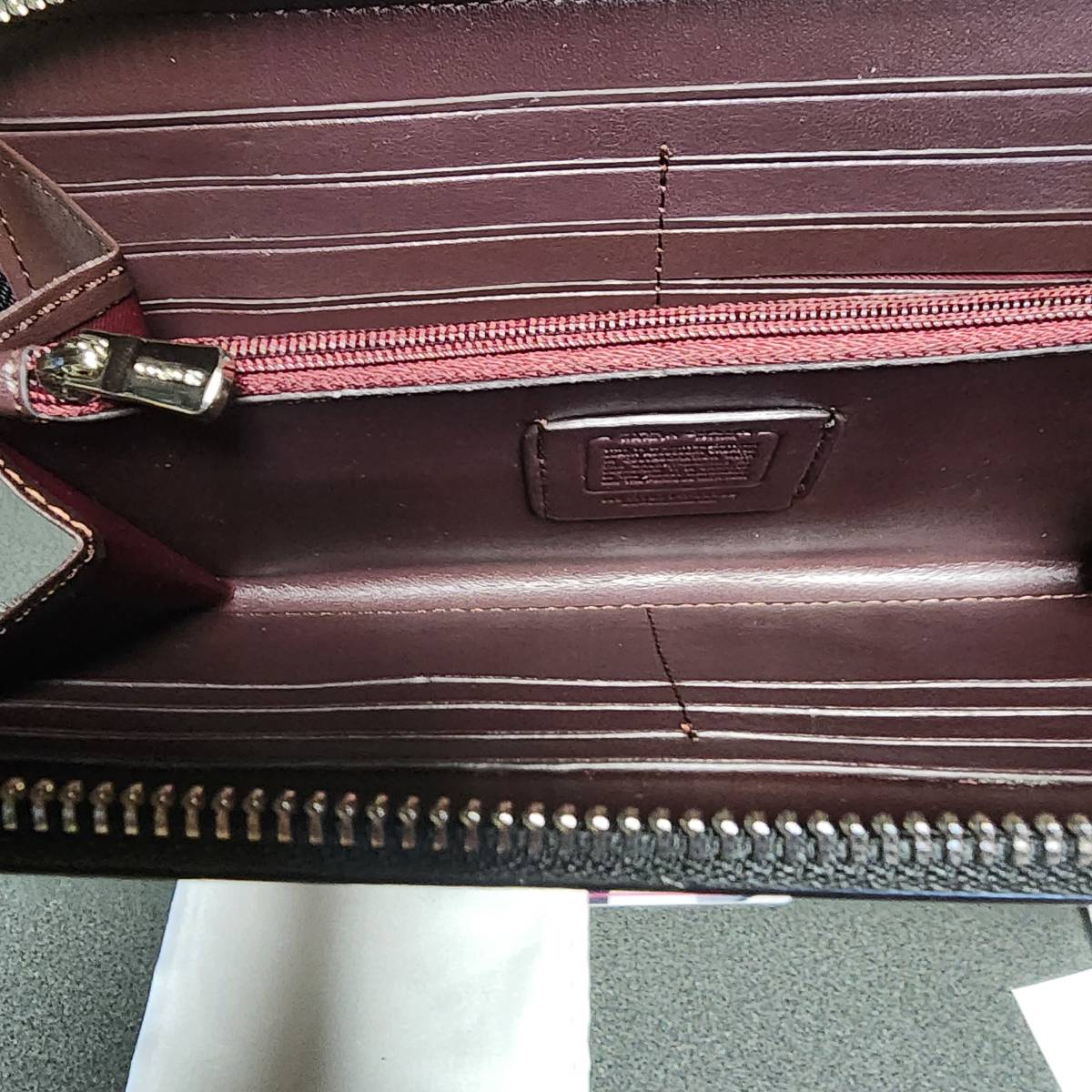 新品・未使用】COACH/コーチxスターウォーズ限定コラボ 長財布 F88589