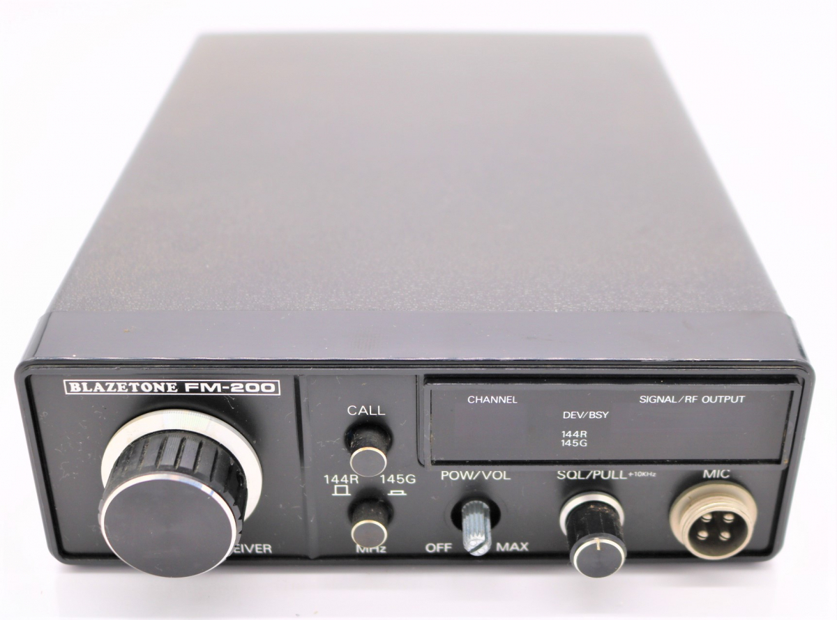 ト滝】BLAZETONE FM-200 FMトランシーバー モービル機 モービル無線機