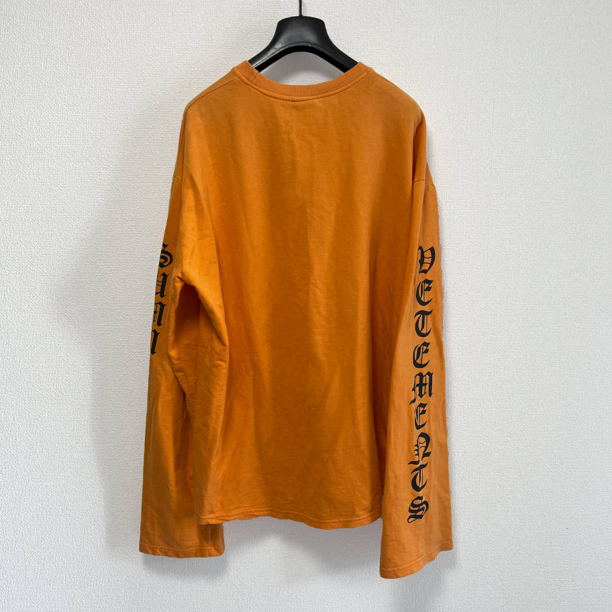 vetements ヴェトモン ロングスリーブ オレンジ ロンt(極美品 vetements ヴェトモン ロングスリーブ オレンジ ロンt(極美品