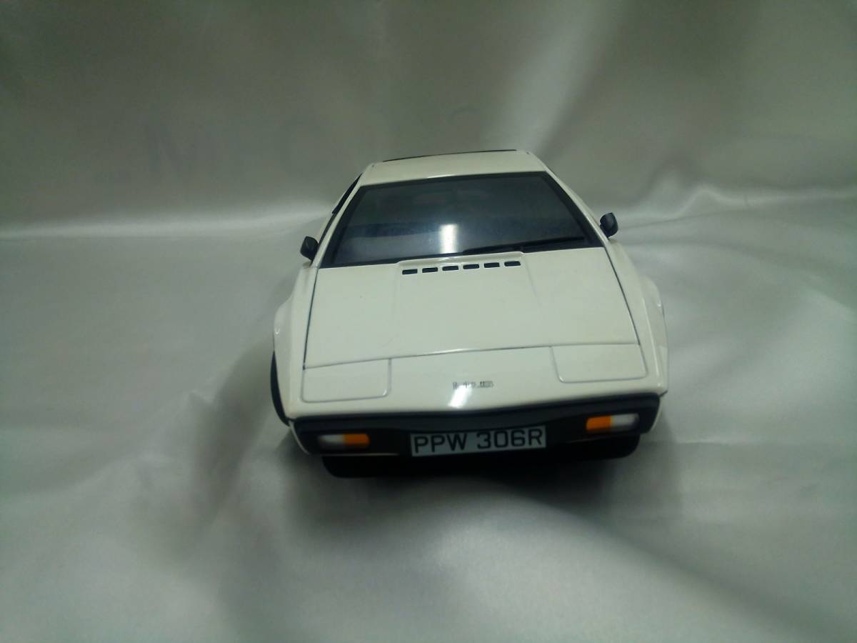オートアート 007 ボンドカー 私を愛したスパイ ロータス エスプリ 