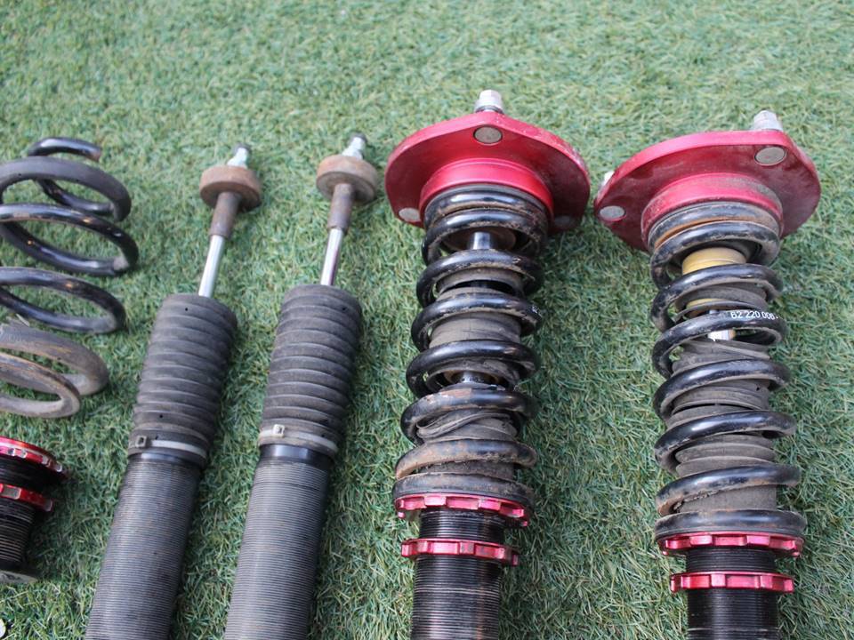 ヴォクシー、ノア、エスクァイア80系車高調 BLITZ DAMPER ZZ-R 公式