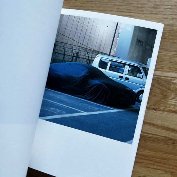 ◇Various covered automobiles and snow◇Takashi Homma/ホンマタカシ