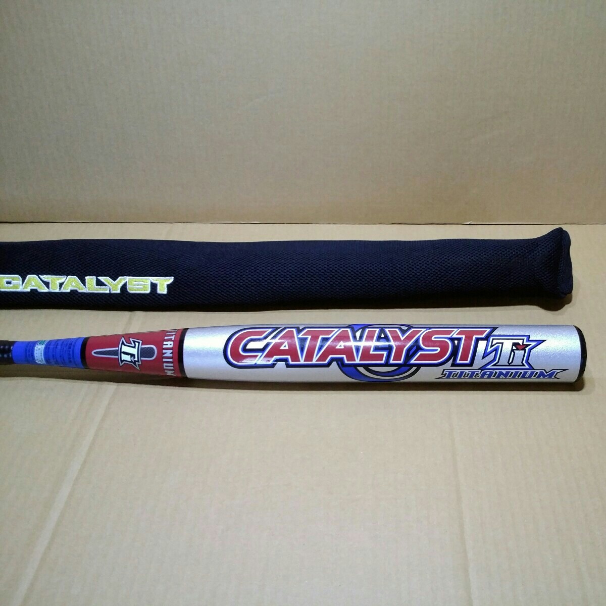 Batte Softball Louisville Slugger TPS Catalyst – 33″ / 23 Oz – Rapide Lancer