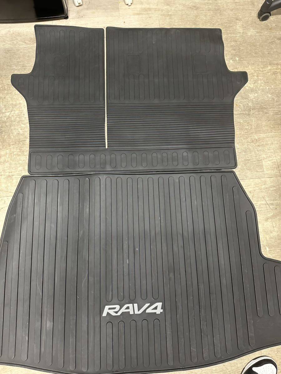 RAV4 ラブ4フロアマット 純正フロアマット TOYOTA 豪州純正 おまけに 