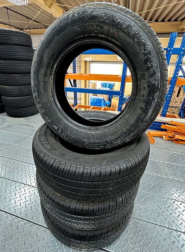 タイヤ 4本セット 215⁄50R17 中古 | バリ山 2018年製 95v ￥ 215⁄60R16 
