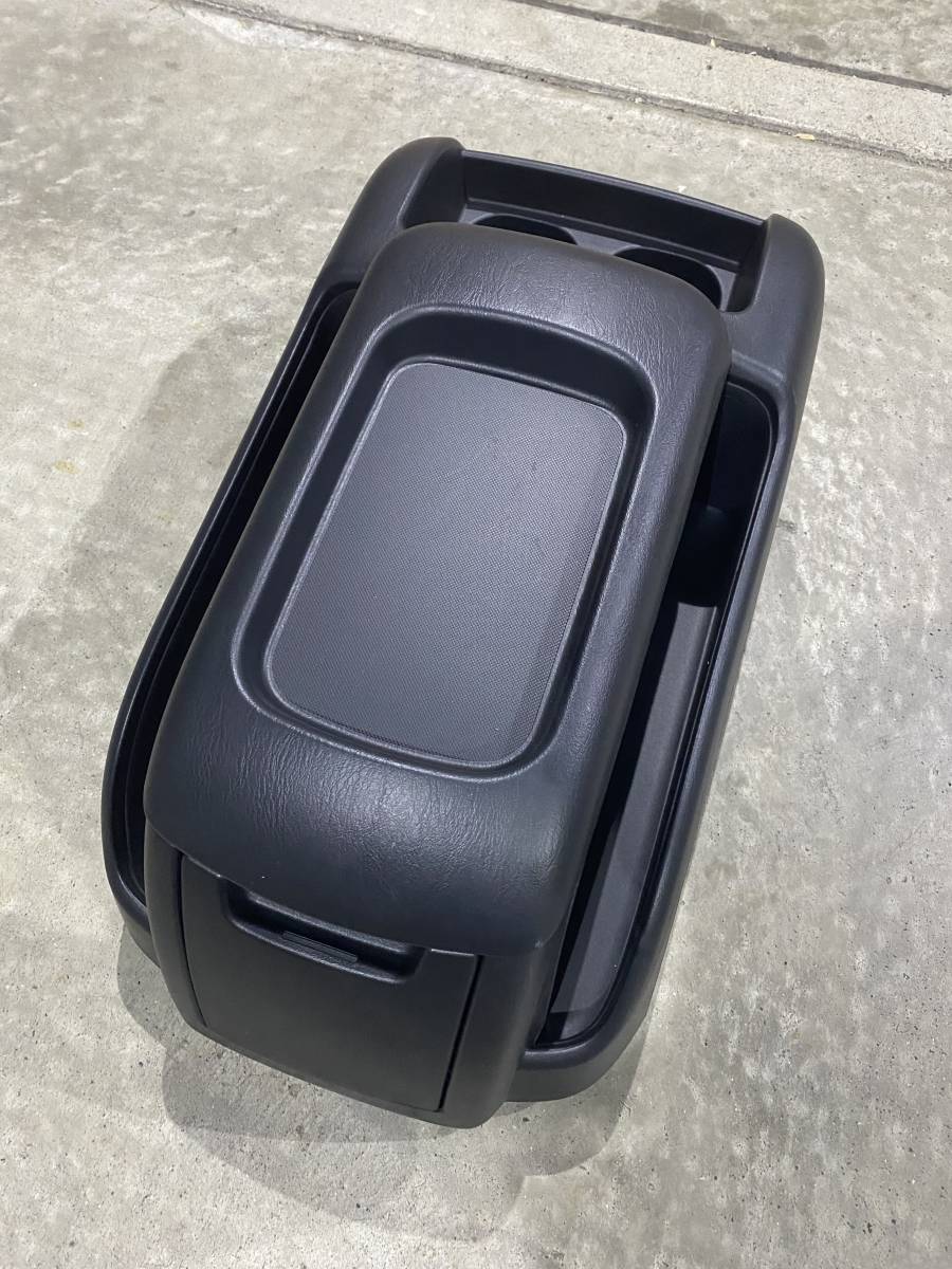 ハイエース スーパーGL ダークプライム2 センターコンソール 新車外し