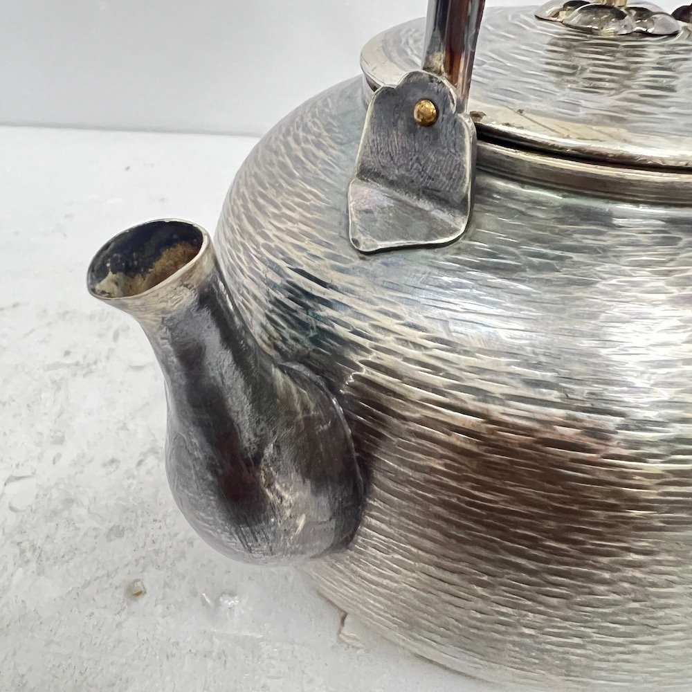イ457 急須『いぶし銀 打出紋 急須 水注』薬缶 銅製 茶道具 イ