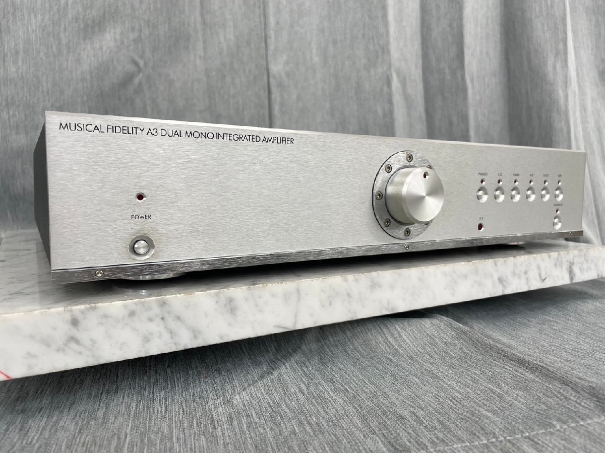 □t2968　現状品★MUSICAL FIDELITY　ミュージカルフィデリティ　A3　DUAL MONOインテグレーテッドアンプ