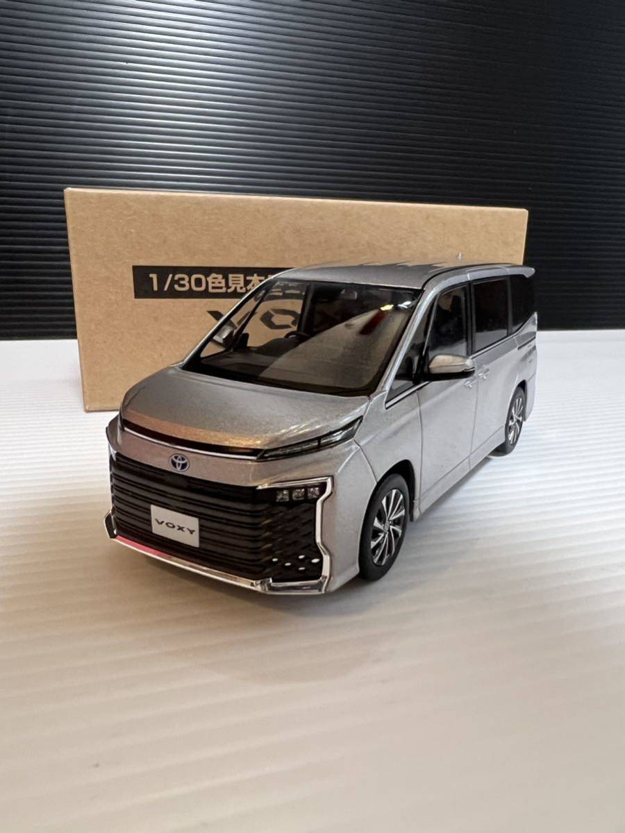 ○1/30トヨタ新型VOXYカラーサンプル 非売品ミニカー○ ミニカー VOXY 1⁄30