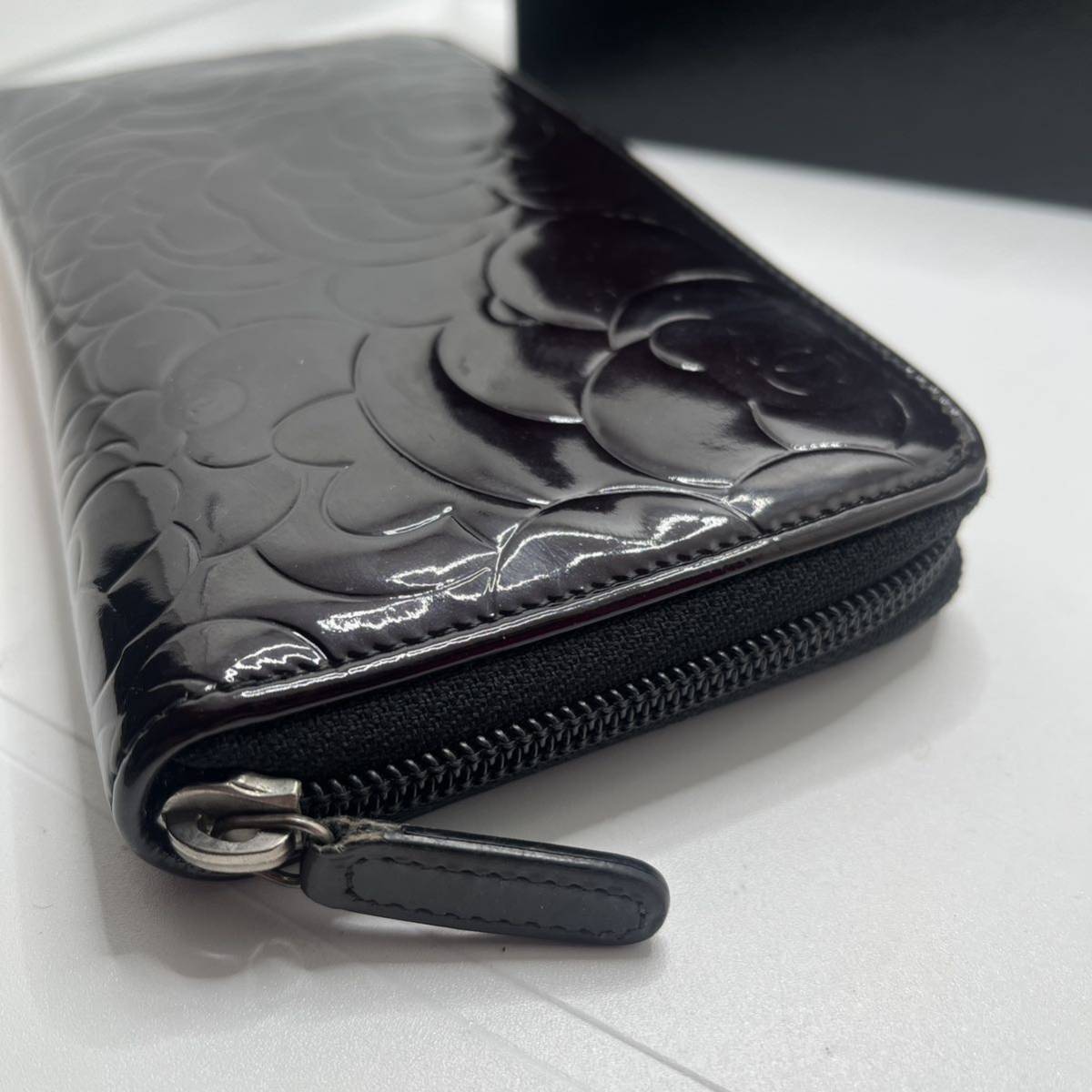 29美品 CHANEL 長財布 カメリア ブラック ラウンドファスナー シャネル