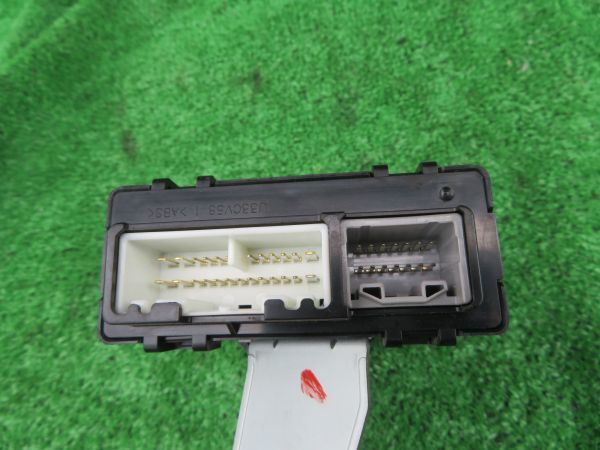 エブリィ 36770-68H11 DA64V DA64W キーレスユニット BCMドアロック 