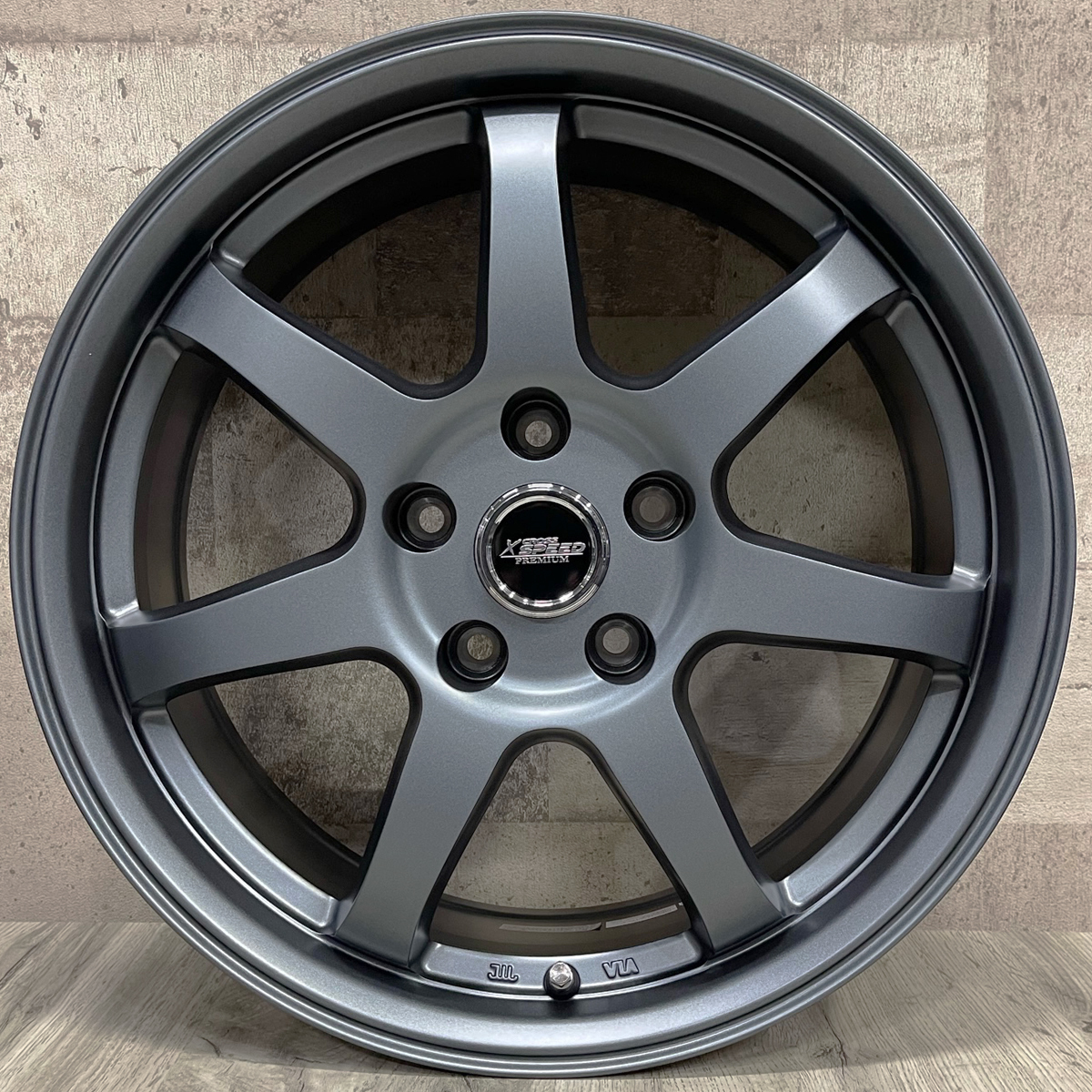 即納 スタッドレスタイヤホイールセット 215/60R17 ブリヂストン VRX2 特注 軽量プレミアムR7 17×7.0J+38 5/114.3 MBGM カローラクロス 215／60r17 スタッドレス ホイール 4本即納冬set！IG30 215／60R17（スタッドレスタイヤ・ホイールセット のスタッドレスタイヤ一覧｜フジ・コーポレーション