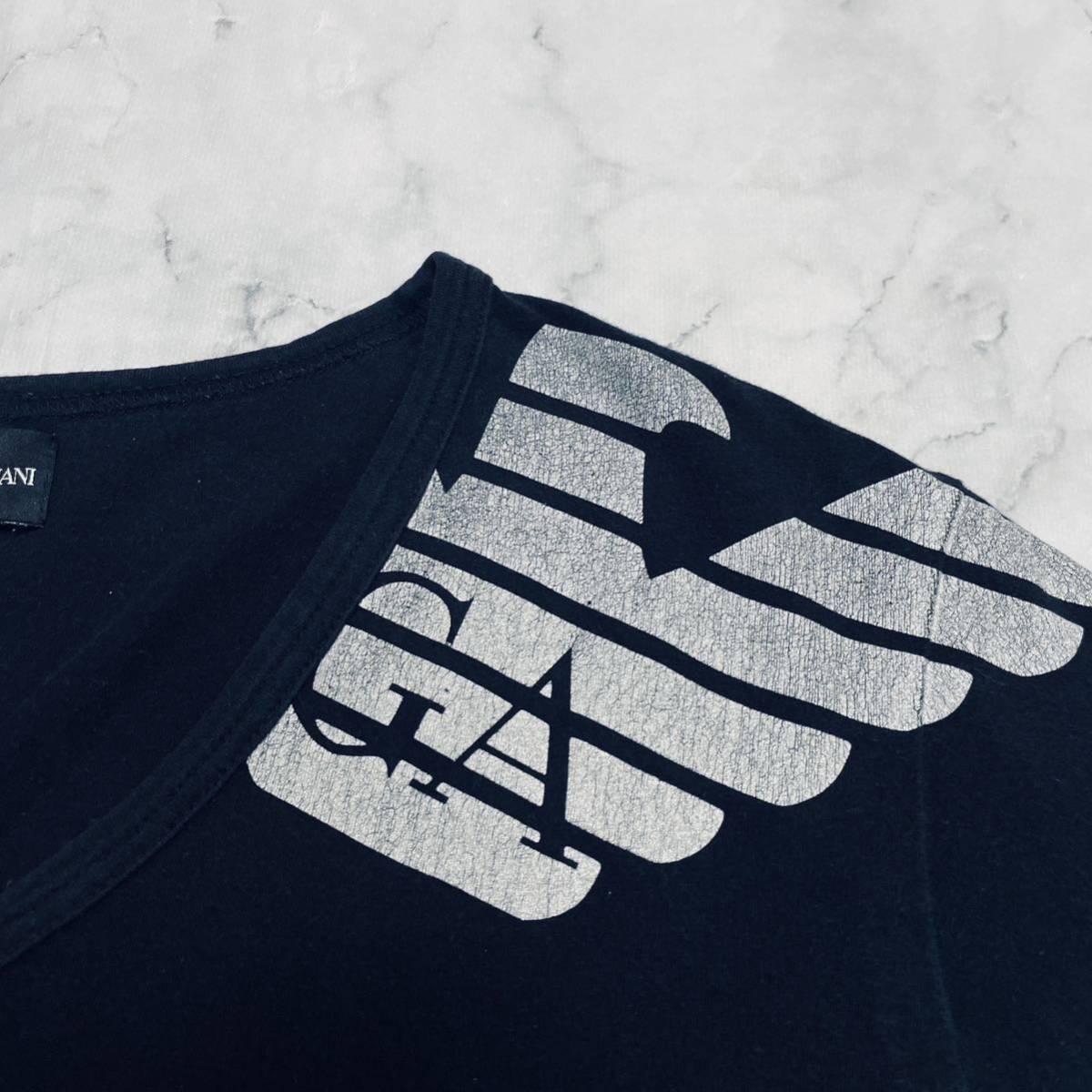高級感】 エンポリオアルマーニ EMPORIO ARMANI 半袖 Tシャツ 肩 