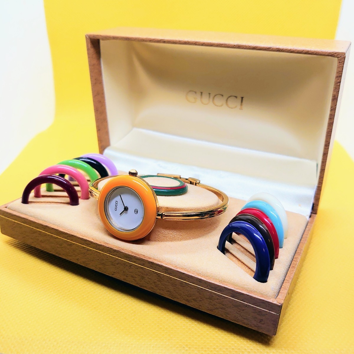 724【動作未確認】GUCCI 1100-L チェンジベゼル レディース腕時計