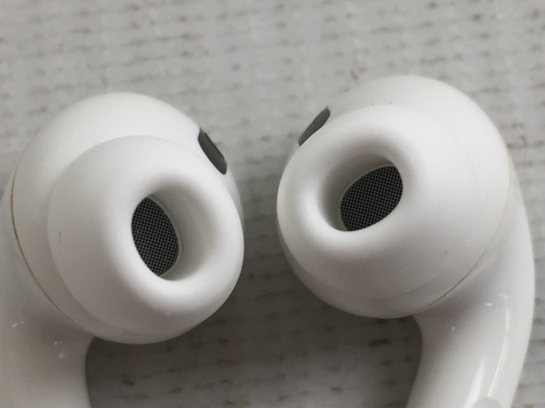 超激得，送料無料 Apple MWP22J/A AirPods Pro ワイヤレスイヤホン