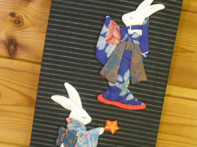古布37 縮緬 押絵タペストリー お着物うさぎの紅葉狩り/月/帯 手作り