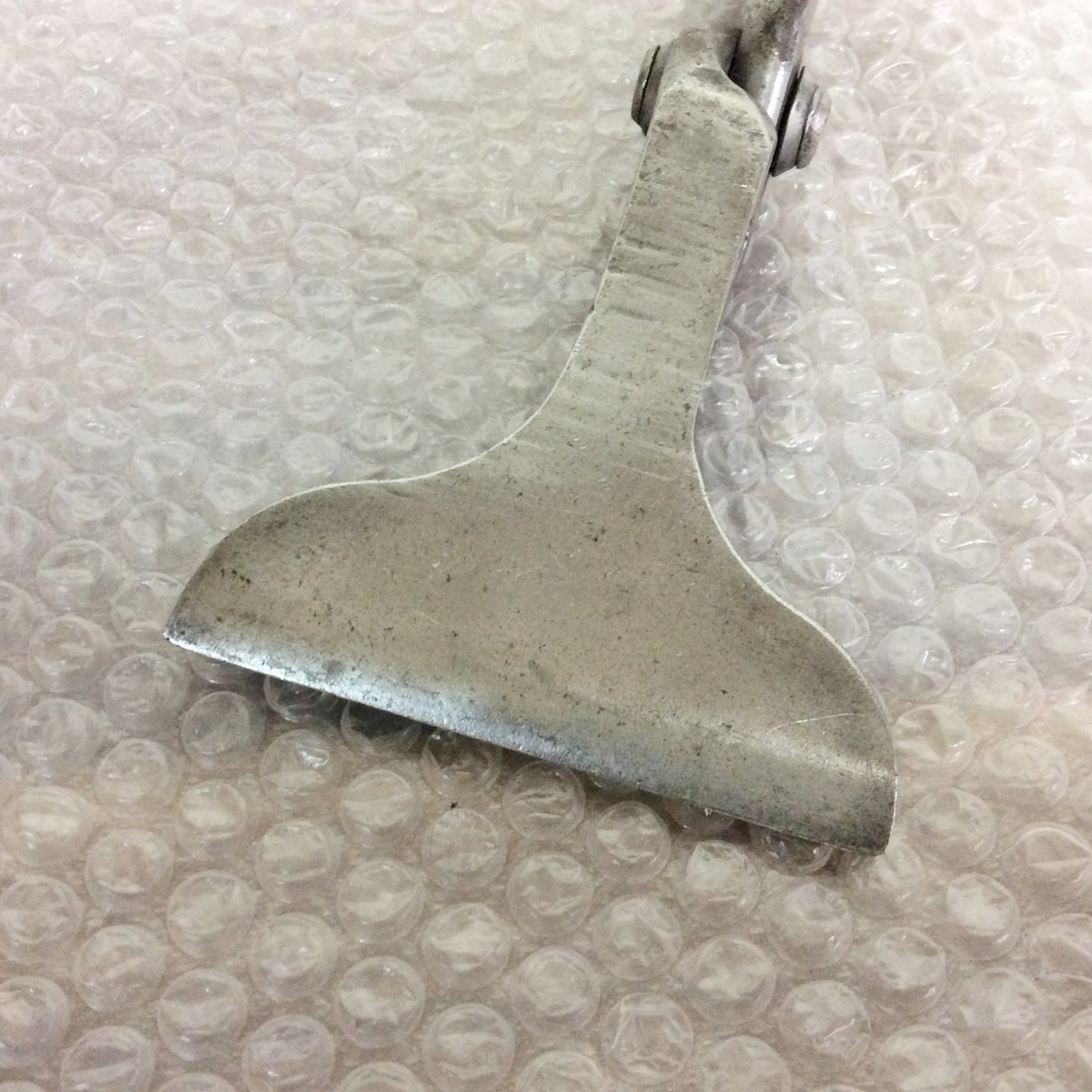 RH-5647】中古品 直徳 平つかみ 首長 板金工具 掴箸 ツカミ(ハンド 