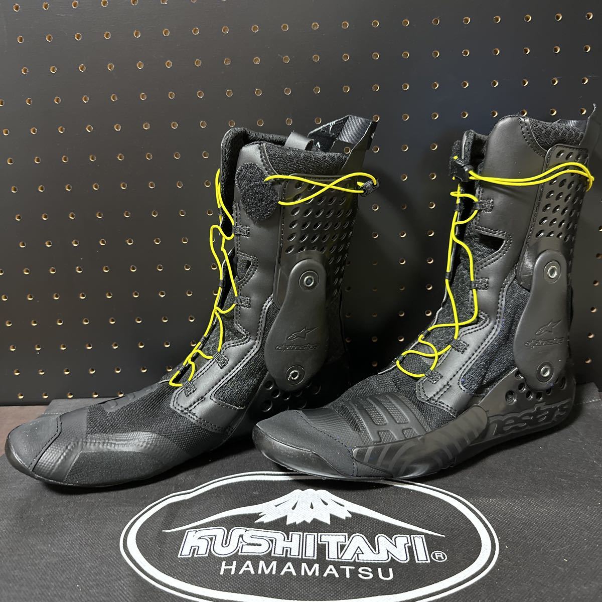 7701 SUPERTECH R2 × ProtoCore Leather Model スーパーテックR2 