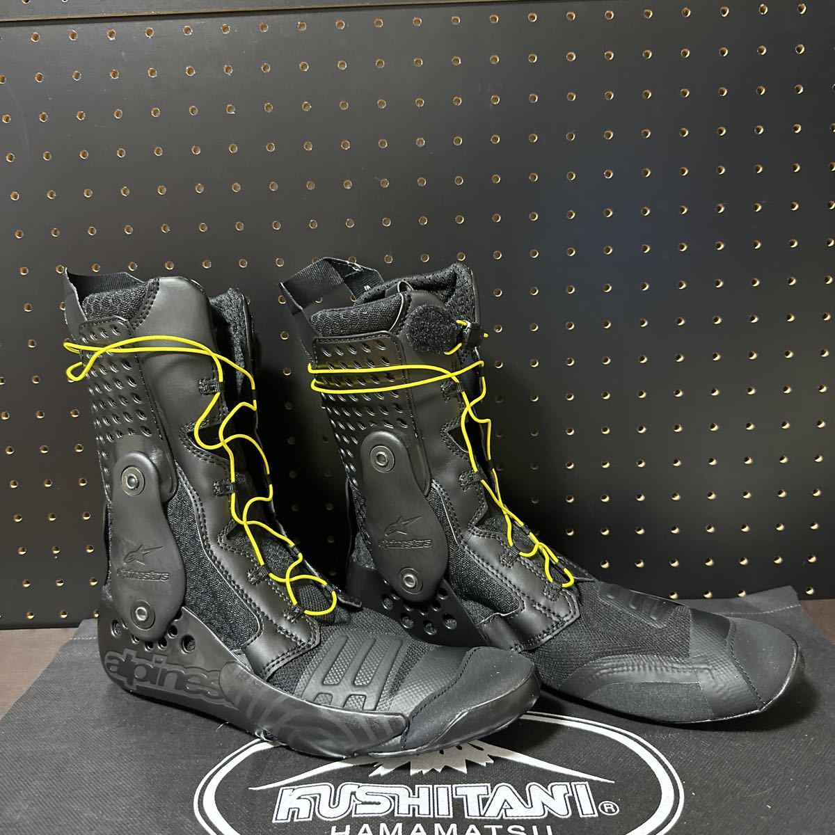 7701 SUPERTECH R2 × ProtoCore Leather Model スーパーテックR2 
