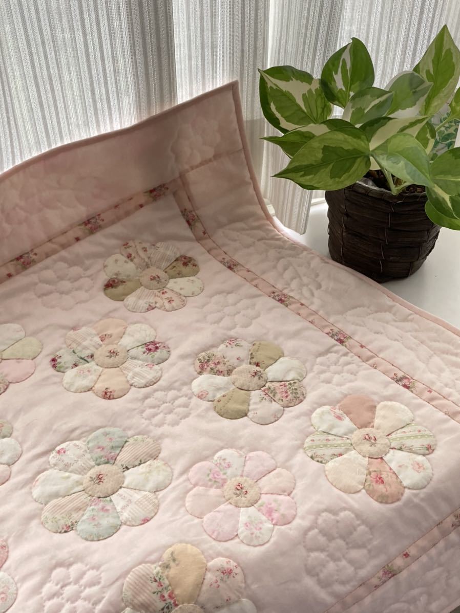 仕入元直送品 ドレスデンのパッチワークキルト タペストリー
