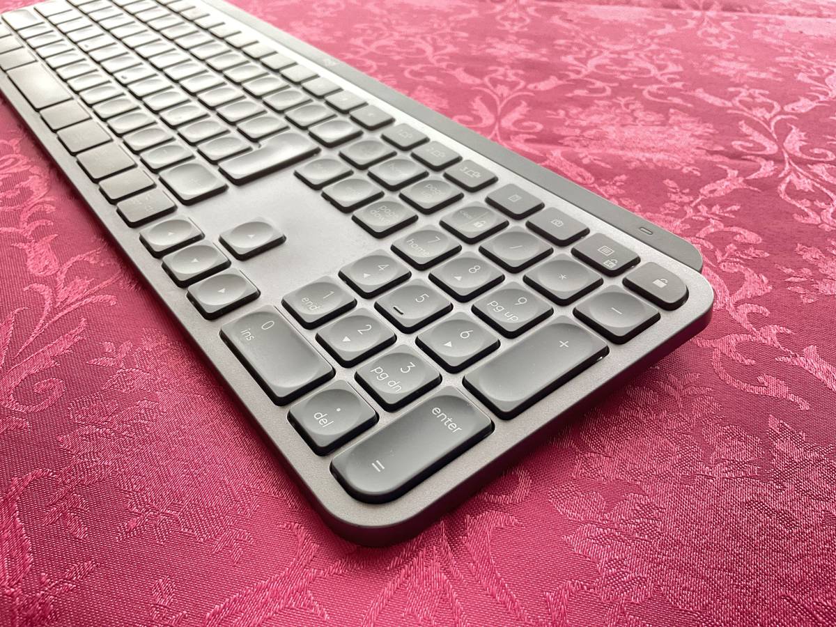 ロジクール アドバンスド ワイヤレスキーボード KX800 MX KEYS KX800