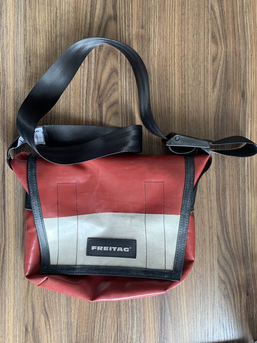 FREITAG(フライターグ) ⁄ F11 LASSIE⁄ショルダーバッグ⁄RED⁄赤⁄レッド