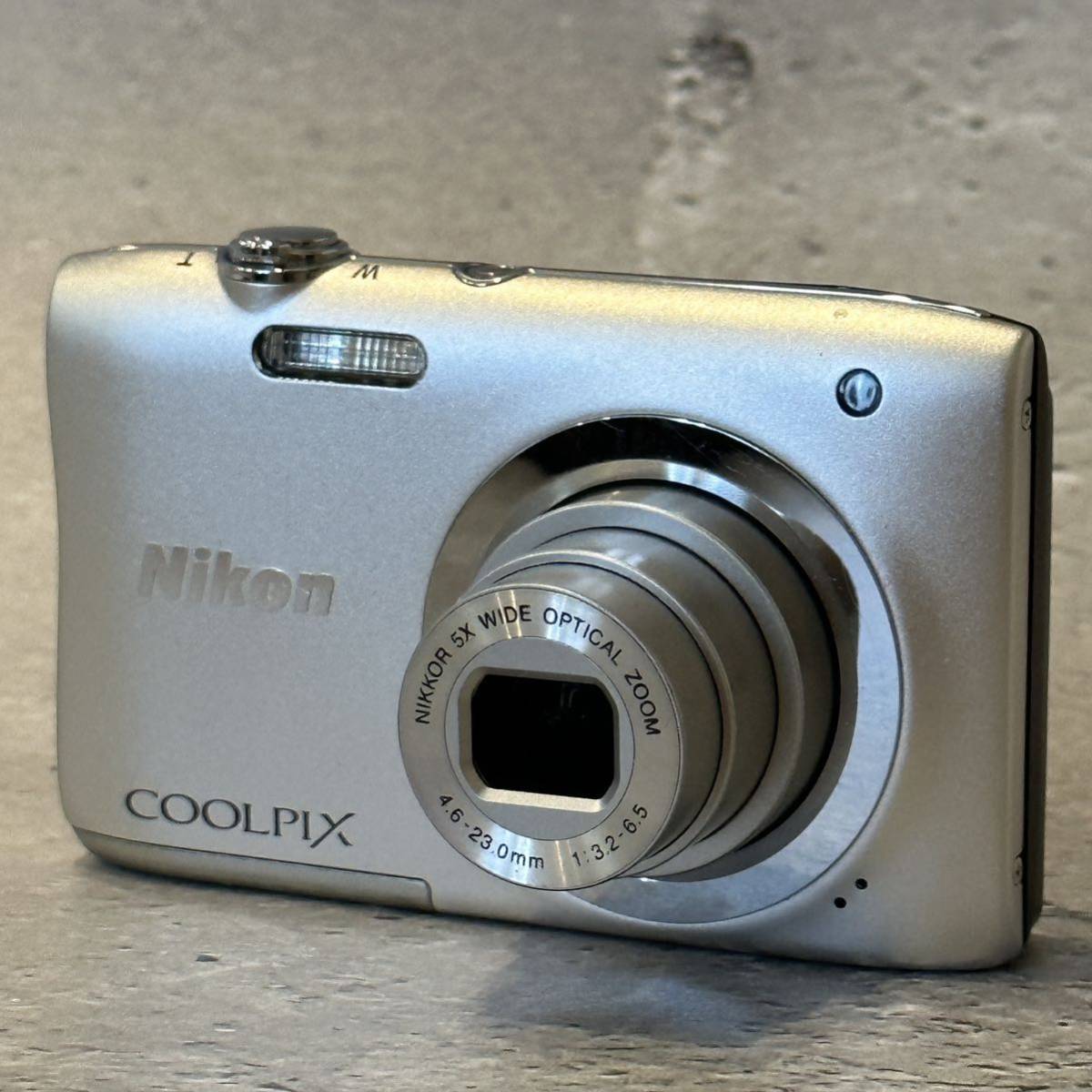 ☆ほぼ未使用☆ ニコン Nikon COOLPIX A100 ☆コンパクトデジタル 