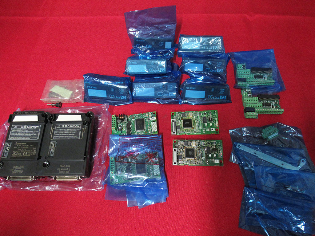 MITSUBISHI GT15-ABUS2 CCLink V2 FR-A7NC 管理5rc0713G3