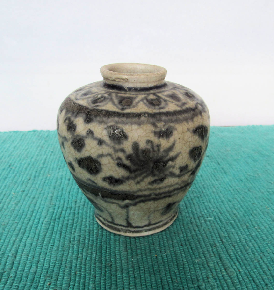 ○中国 明清 青花白磁 花唐草文 瓶 底款有り アンティーク陶磁器