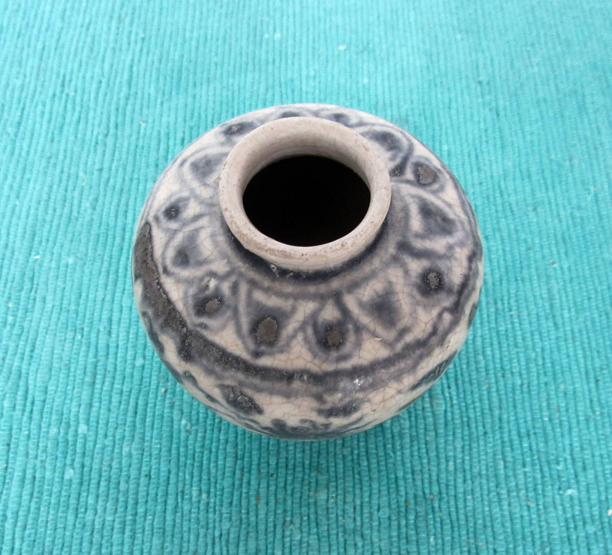 ○中国 明清 青花白磁 花唐草文 瓶 底款有り アンティーク陶磁器