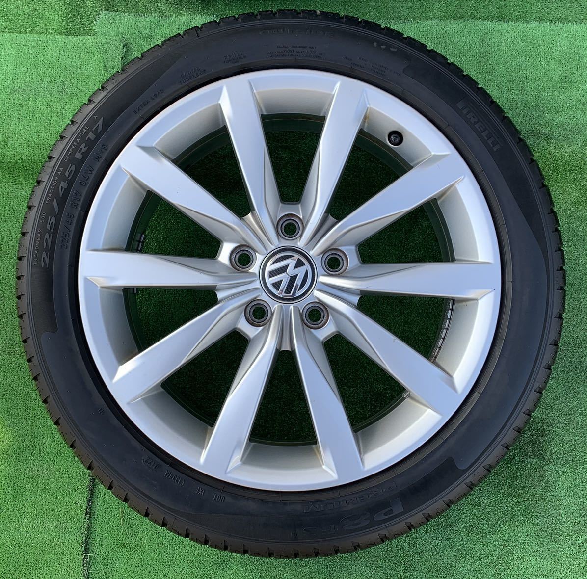 VW ゴルフ7 純正 ホイール 17インチホイール& 225/45R17 PIRELLI