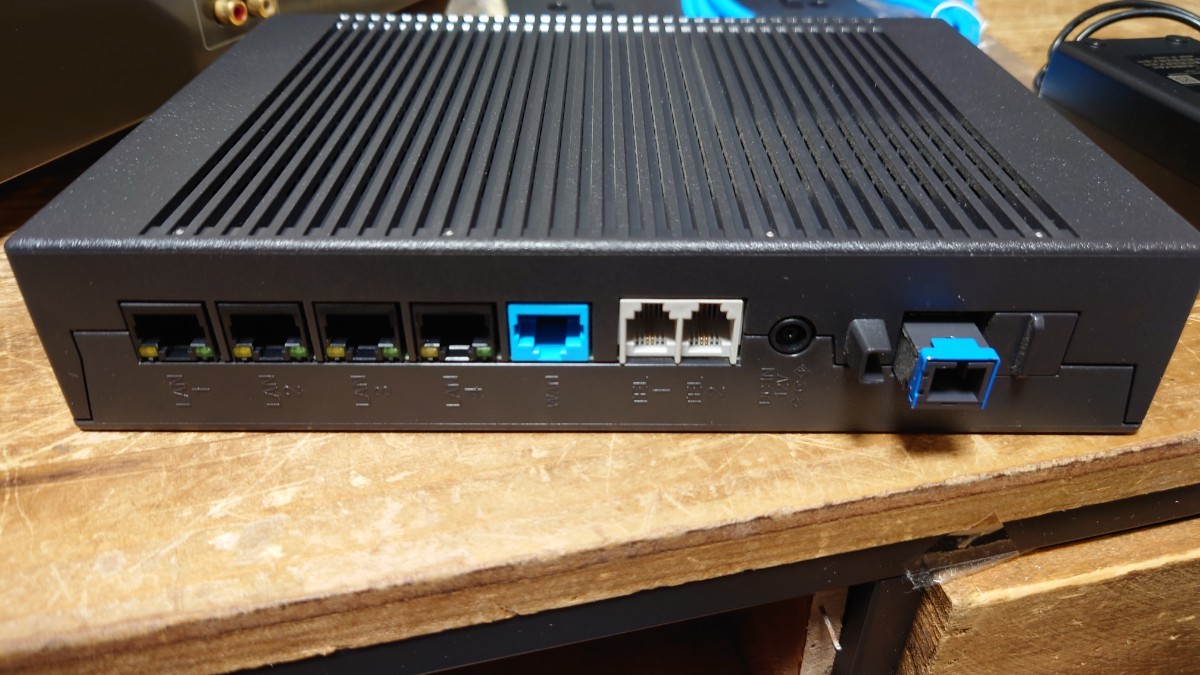 NTT RX-600MI ホームゲートウェイ ひかり電話ルータ 未確認ジャンク