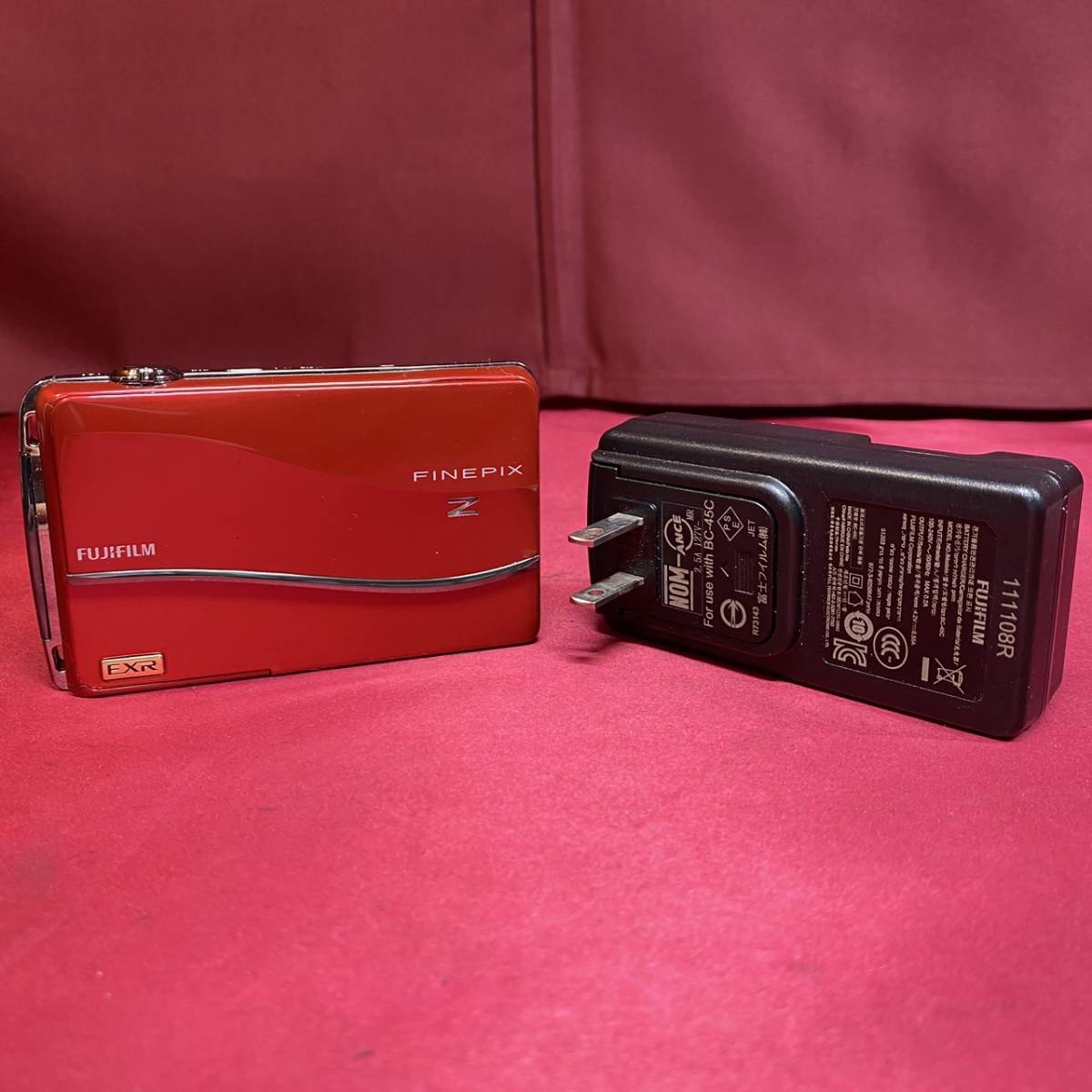 ○【YH-6047】中古品 稼動品 FUJIFILM 富士フィルム FinePix Z800EXR