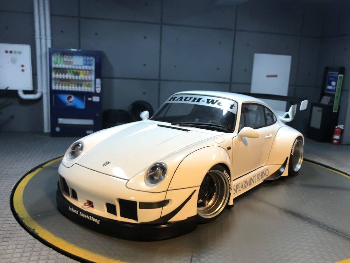 1/18ミニカー オートアート RWB ポルシェ993ターボ ホワイト(乗用車 