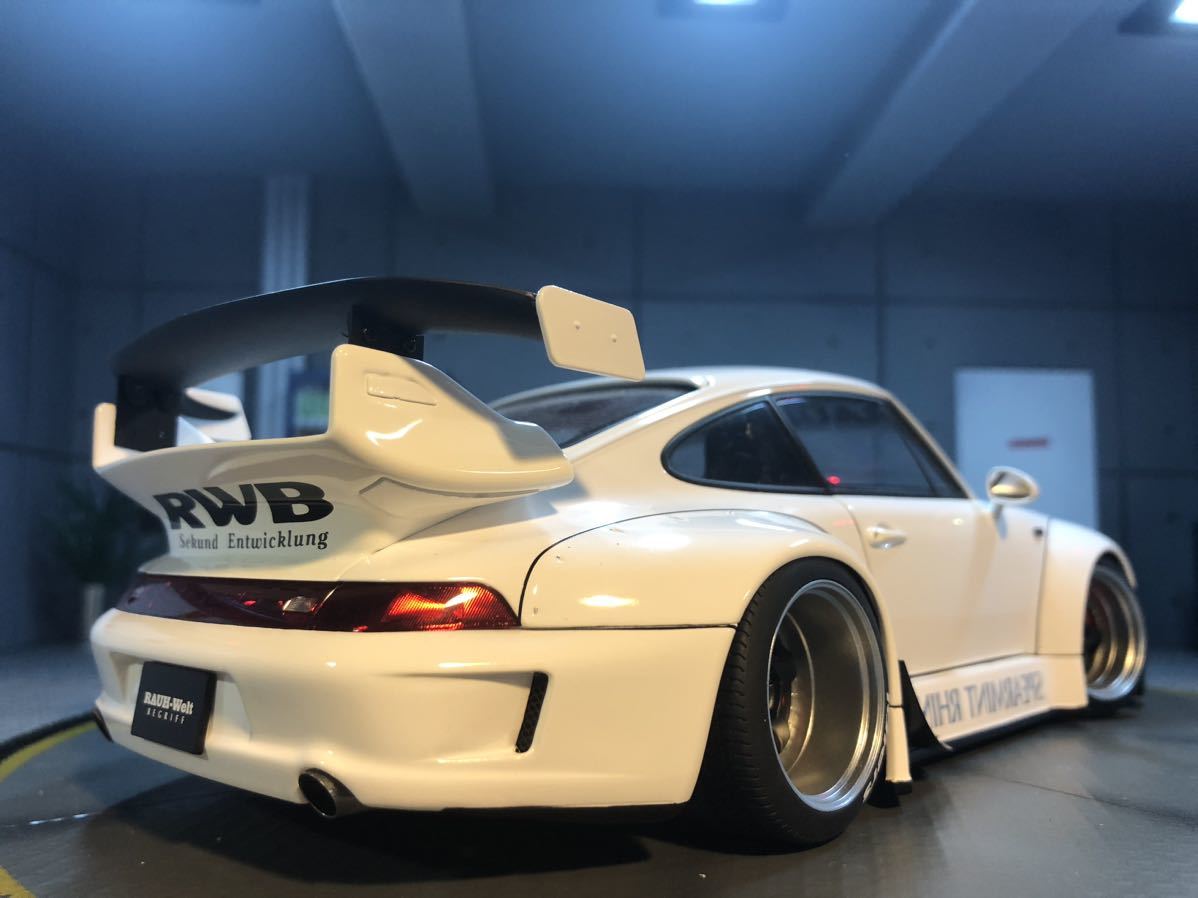 1/18ミニカー オートアート RWB ポルシェ993ターボ ホワイト(乗用車 