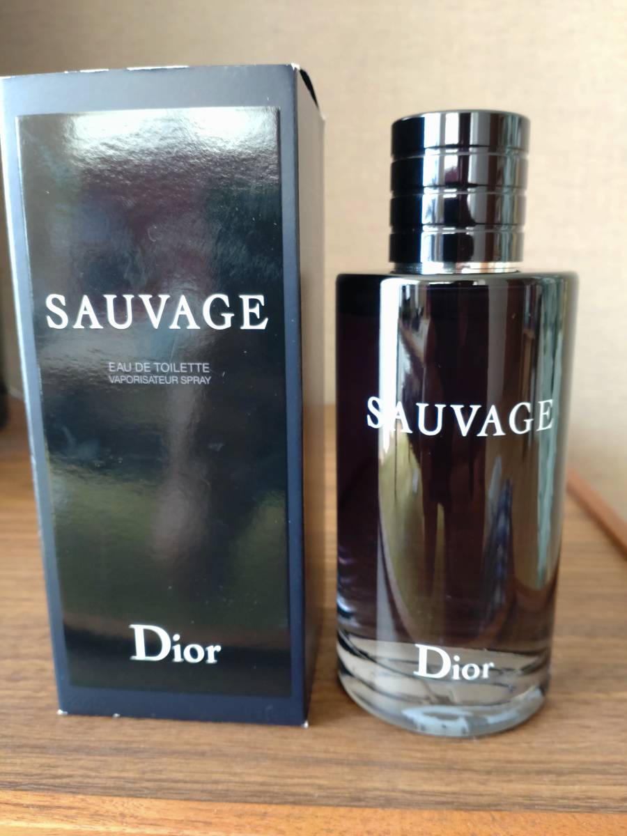 クリスチャンディオール ソヴァージュ パルファン 200ml 残量7割