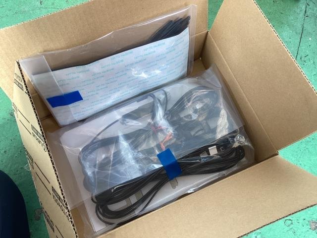 KBT】トヨタ純正ナビ用 アンテナ 08609-00030 未使用品 J 08609-00030